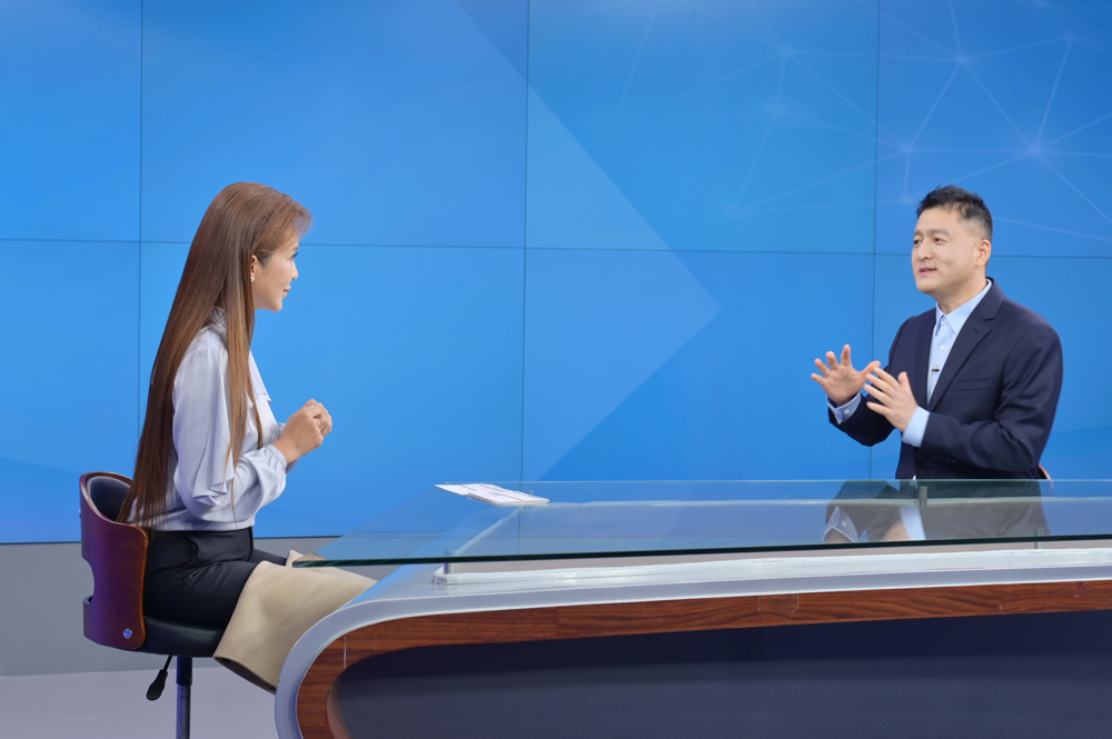 “堅果金(jīn)桶”引爆全網,窺探知(zhī)味軒爆款背後的(de)「創新之路(lù)」