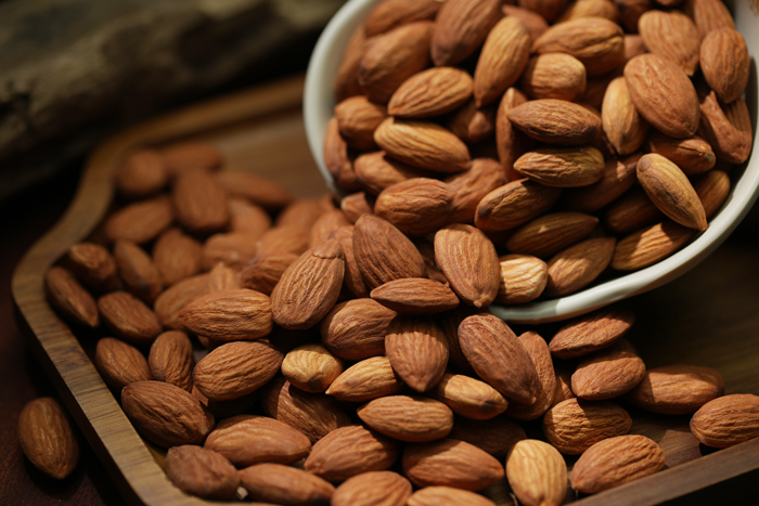 扁桃仁可(kě)以怎麽吃(chī)？